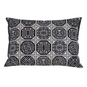 BUDDY/BLACK AND WHITE